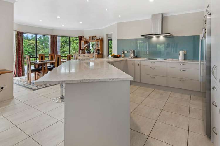 21 Going Road Matarau_8