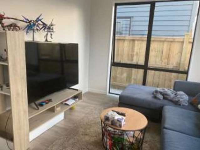 Papakura 3 bedrooms 2 bathrooms family home