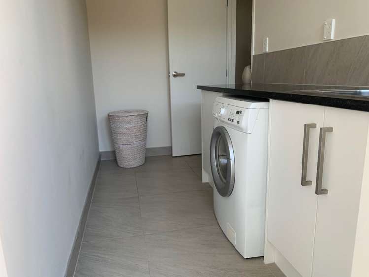 4 Iwinuku Crescent Wattle Downs_8