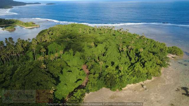 ATTENTION DEVELOPERS: Prime Freehold Oceanfront Development Opportunity in Savusavu, FIJI
