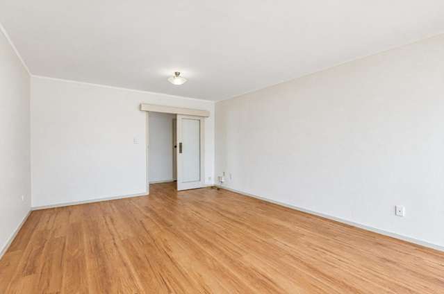 5/7 Inverary Avenue 1662_3