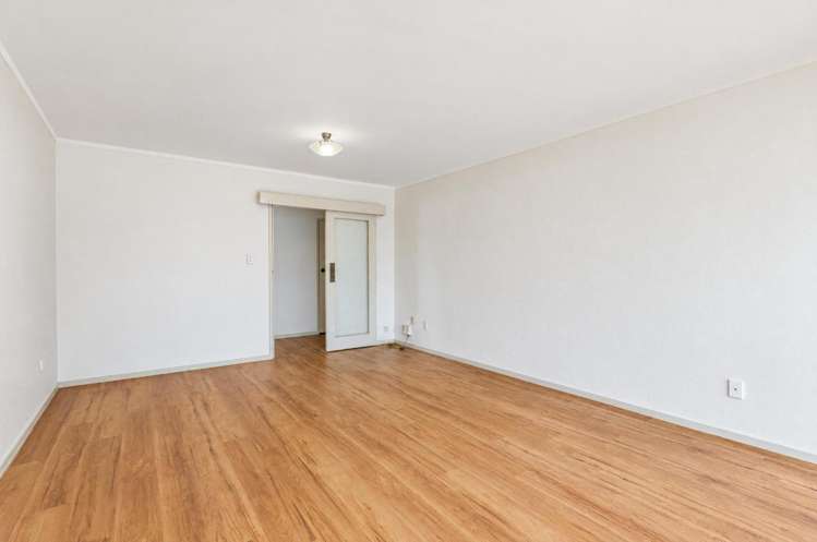 5/7 Inverary Avenue 1662_3