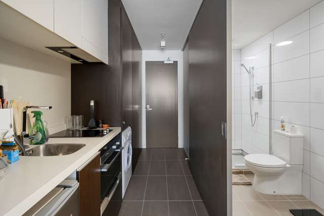 402/28W Torrens Terrace Mount Cook_4