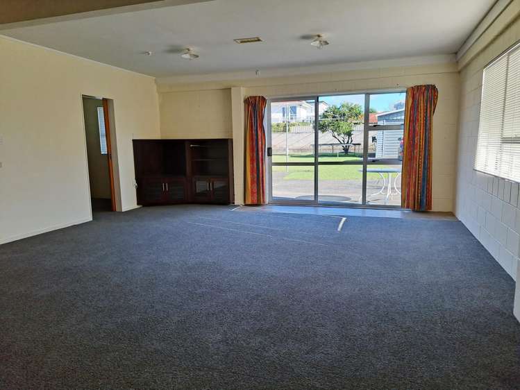 91 Royal View Road Te Atatu South_15