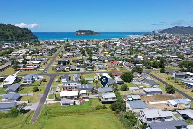 Huge garage, harbour location