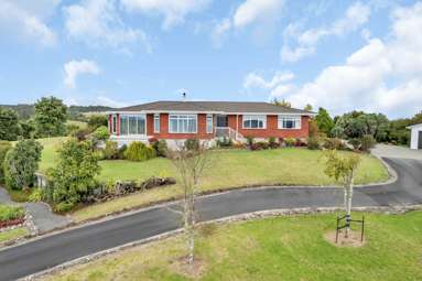166 Pompallier Estate Drive_1