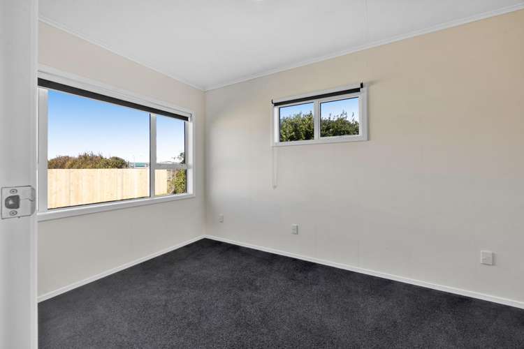 23 Longfellow Road Opunake_21