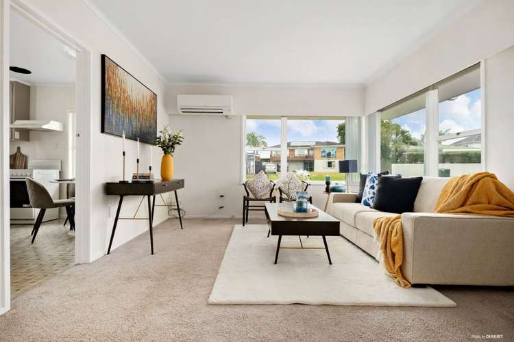 2/2b Dowling Place Pakuranga_3