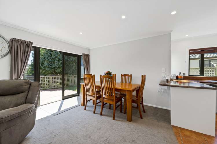 3 Antrim Place Rangatira Park_2