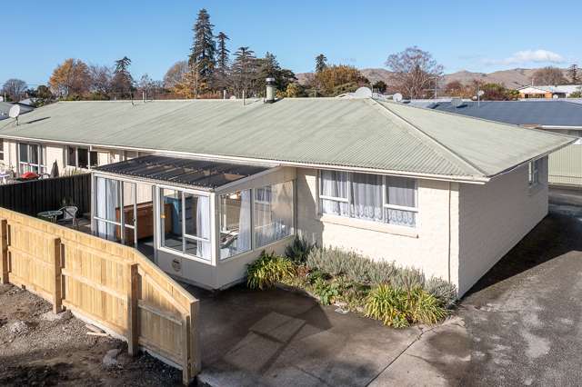 2/37 Dillon Street Blenheim Central_2