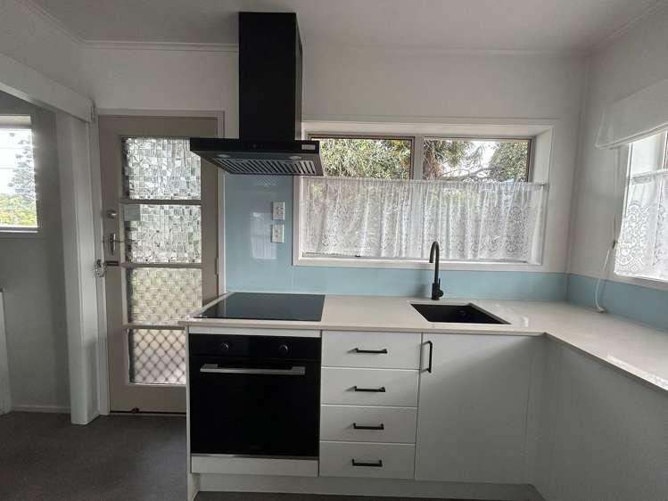 1/32 Northcote Road Takapuna_6