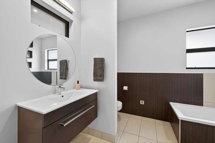 1 Vahsel Bay Place Wigram_15