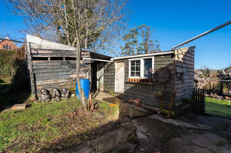 36 Pensher Street and 18 Ashburn Street Lawrence_23