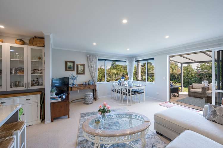 58 Fairose Drive Richmond_19