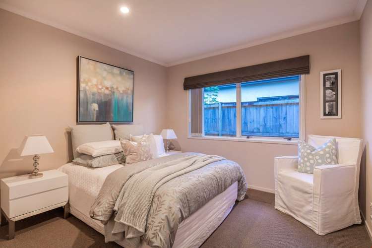 7 Kenley Heights Flat Bush_19