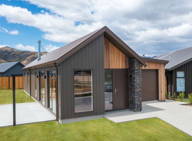 38 Magnum Drive Cromwell_12