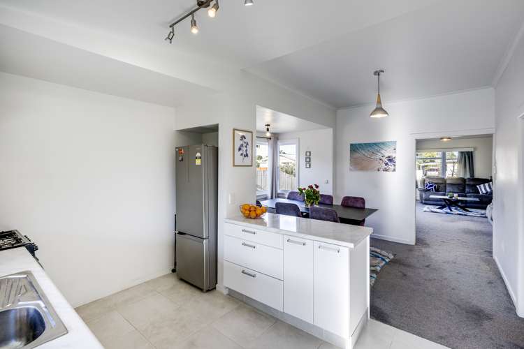 1022 Konini Street Mahora_12