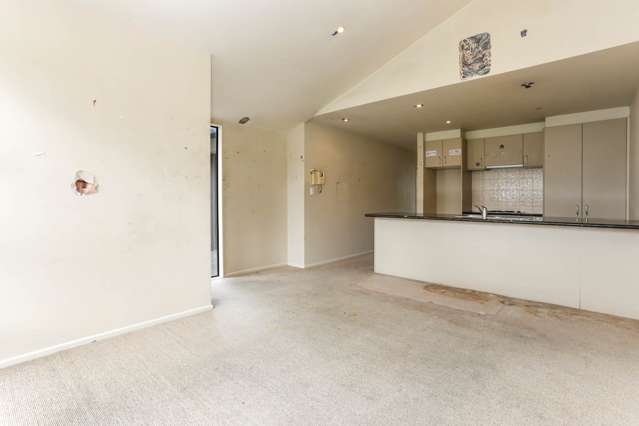 46/8 Landscape Road Papatoetoe_1