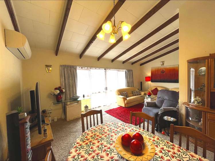 63A Ranolf Street Victoria_17