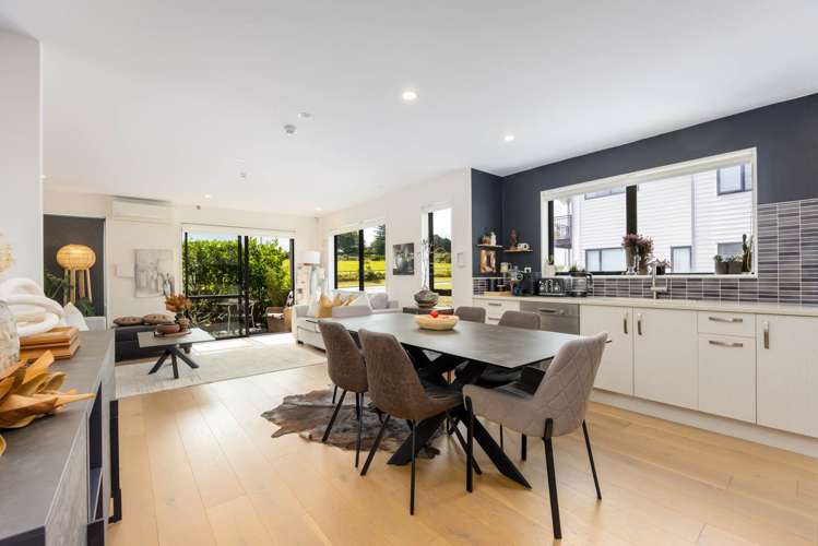 14 Peony Mews Oteha_6