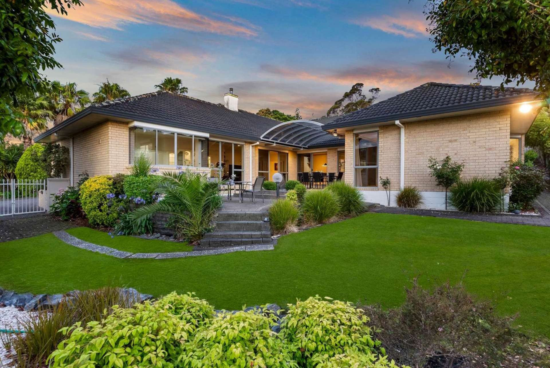 7 St Elmo Rise Shamrock Park Manukau City Houses for Rent One Roof