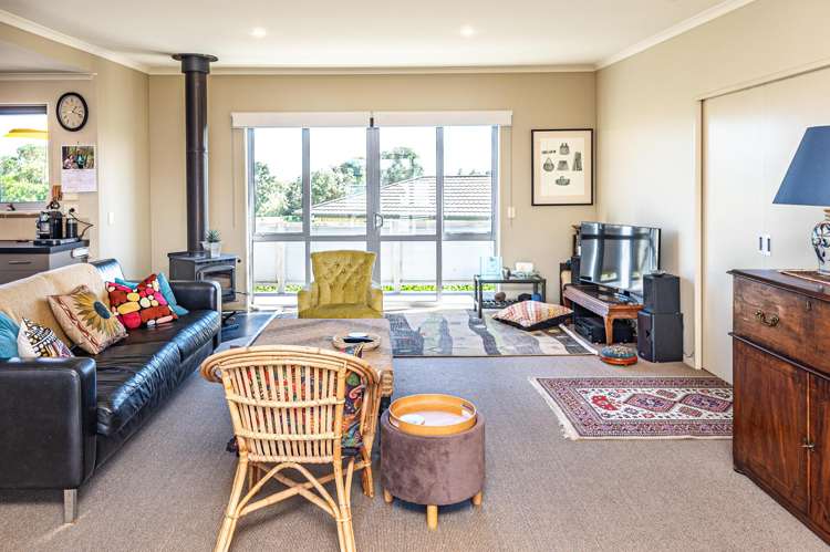 22 Longbeach Drive_2