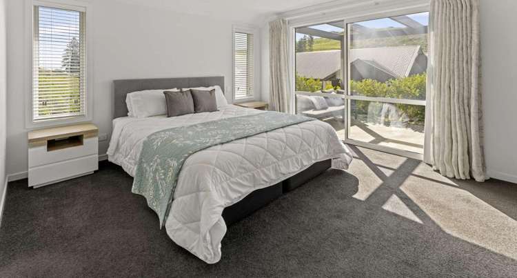 10E Village Lane Stoke_7