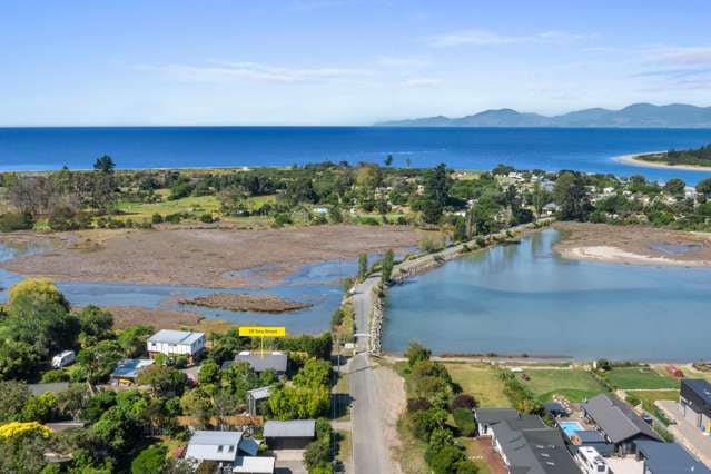 Estuary Retreat with Investment Potential!