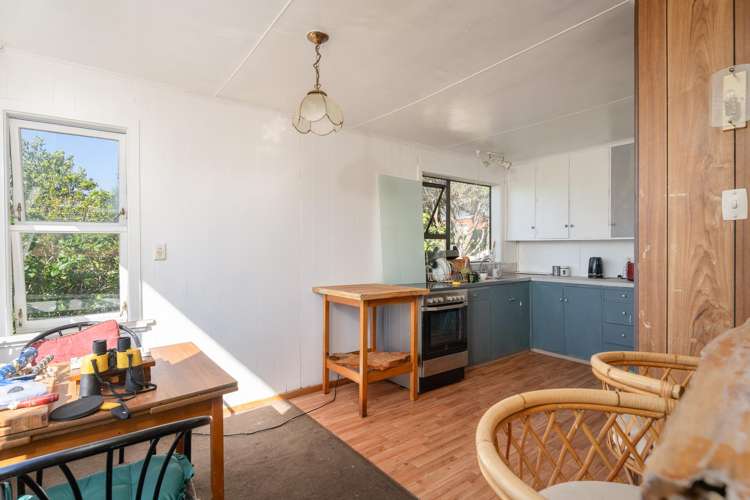 19 Bayview Road Paremata_14