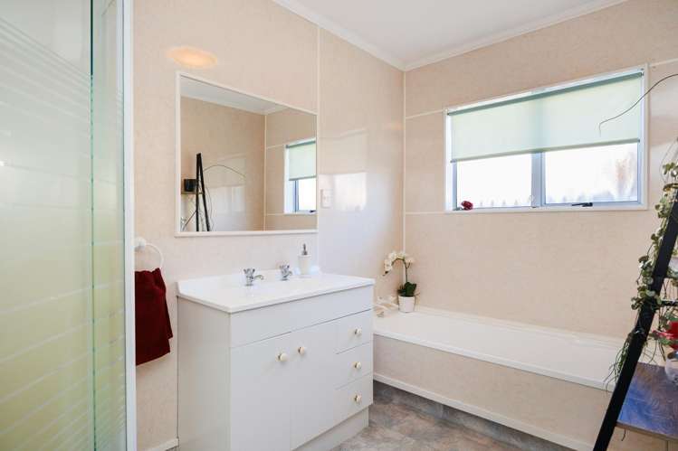 12 Lancewood Lane Roslyn_17