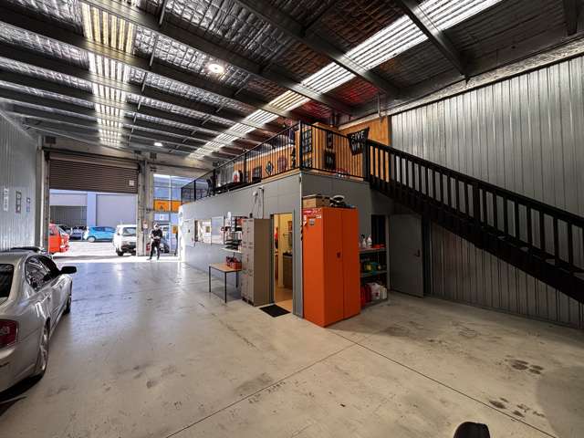 4/50 Gracefield Road Gracefield_3