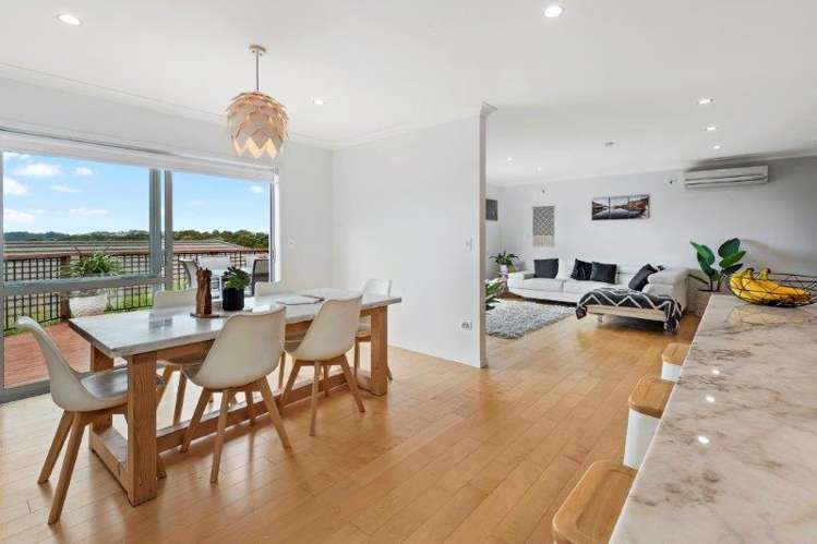 34 Pebble Beach Boulevard Kamo_0