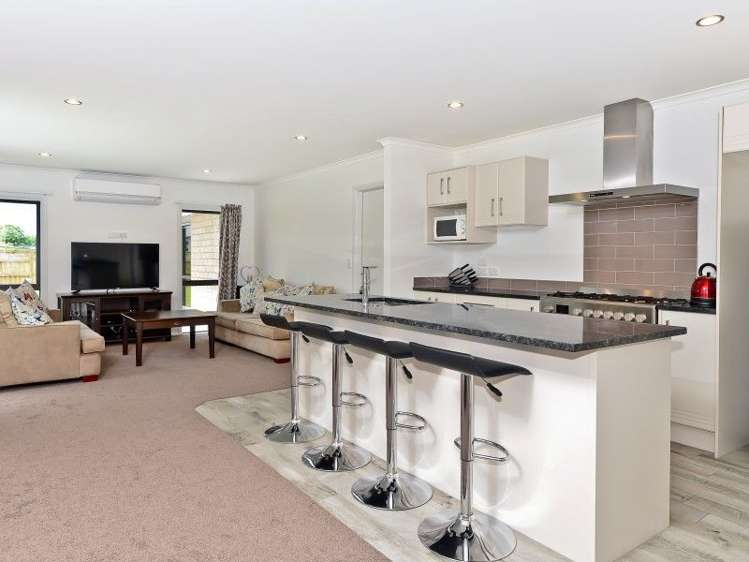 24 West Thompson Street Leamington_11