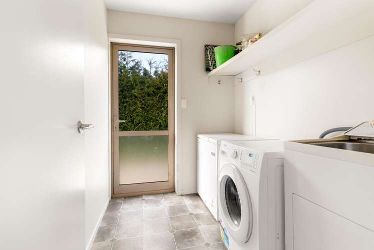 13a Oxford Street Gore Surrounds_13