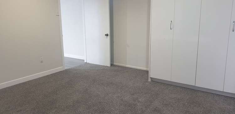 53 Vodanovich Road Te Atatu South_11