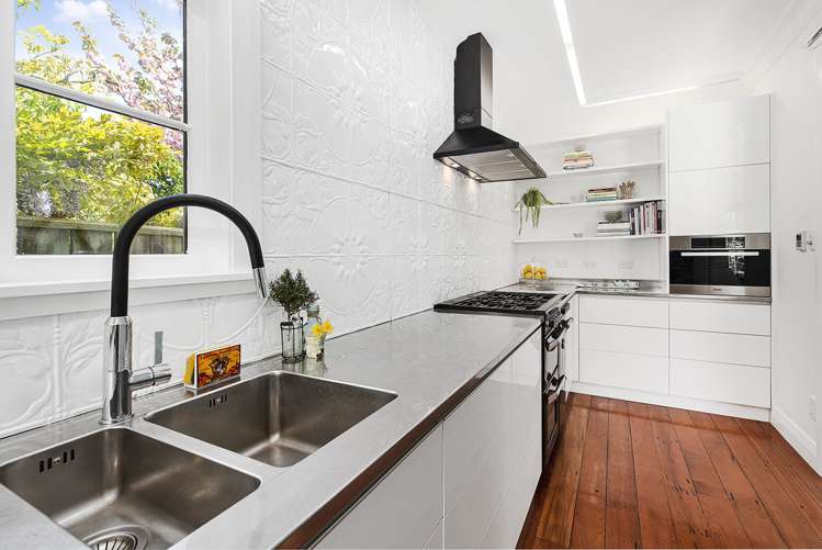 16 Streatlam Crescent Strathmore Park_12