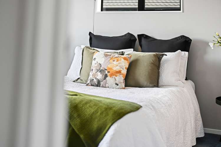 30 Pointon Glade Grandview Heights_13