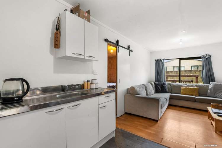 21 Kelkirk Street Kelston_11