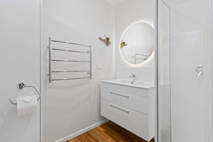 194 Seaview Road Westown_7