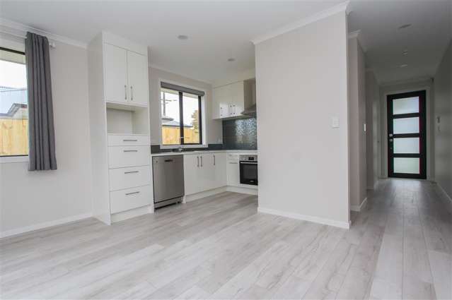 2/8A Rutherford Street 1053_2