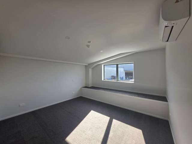 14A De Havilland Way 11229_4