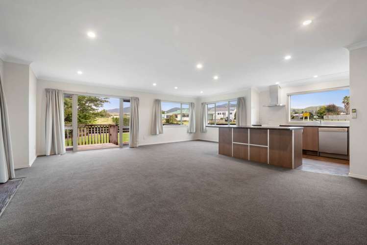 22 Silverton Road Waihi_16