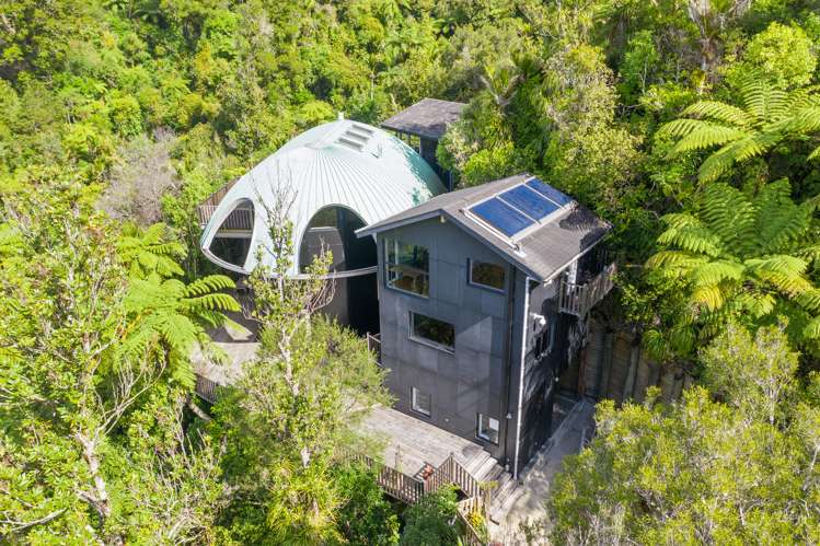 442 Scenic Drive Waiatarua_20