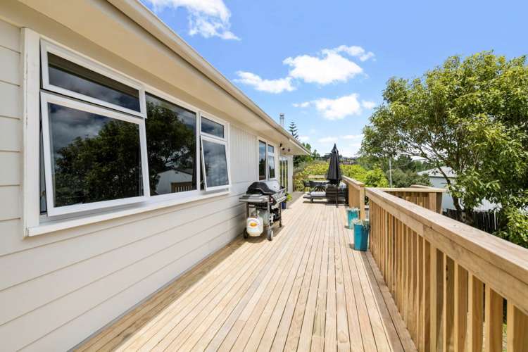 58 Brian Crescent Stanmore Bay_15