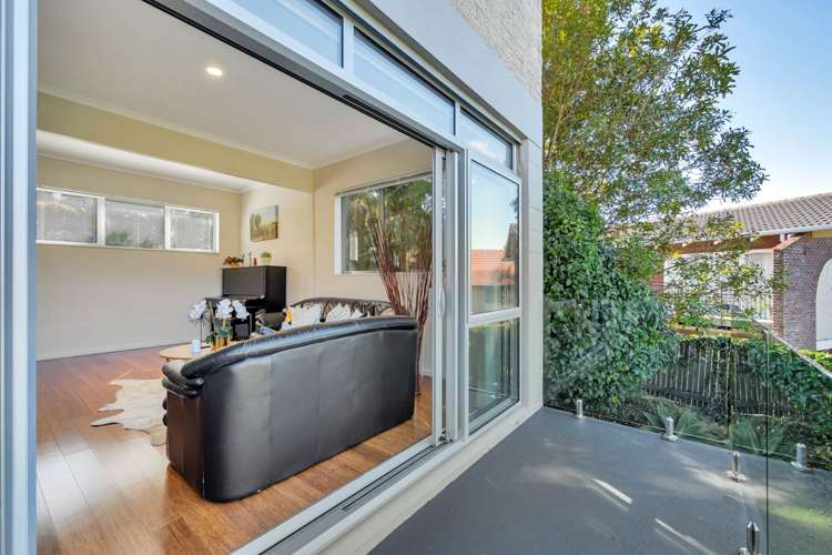 8 Coromandel Crescent Mairangi Bay_35