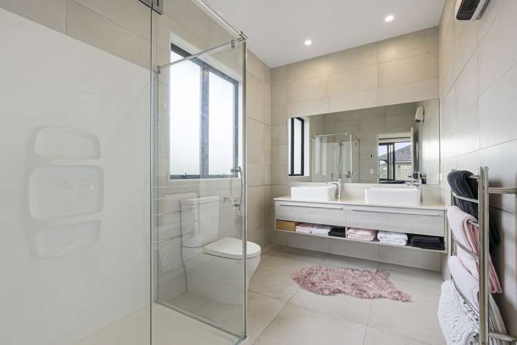 9 Mahutonga Avenue Beachlands_12