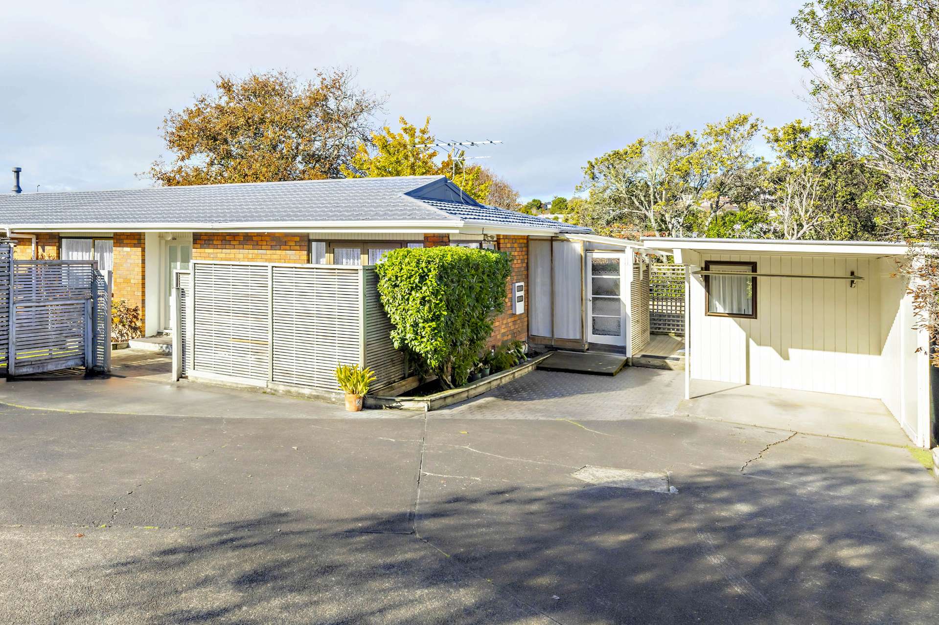 1/23 Mannering Place Hillcrest_0