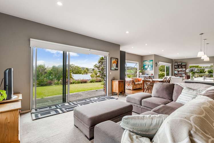 1 Gavinike Place Waimauku_5