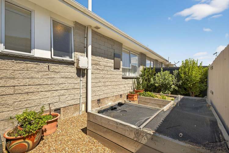 2/21 Cob Crescent Woolston_22