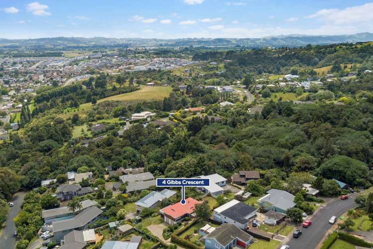 4 Gibbs Crescent Red Hill_17